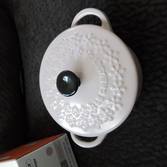 Le Creuset Kitchen Le Creuset Fleur Petite Casserole Minicocotte 8